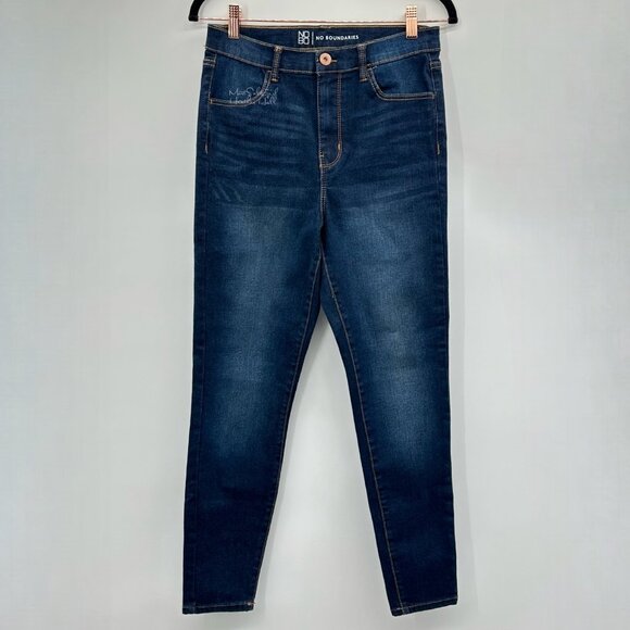 No Boundaries Denim - No Boundaries High-Rise Dark Wash Skinny Jeggings Size 27